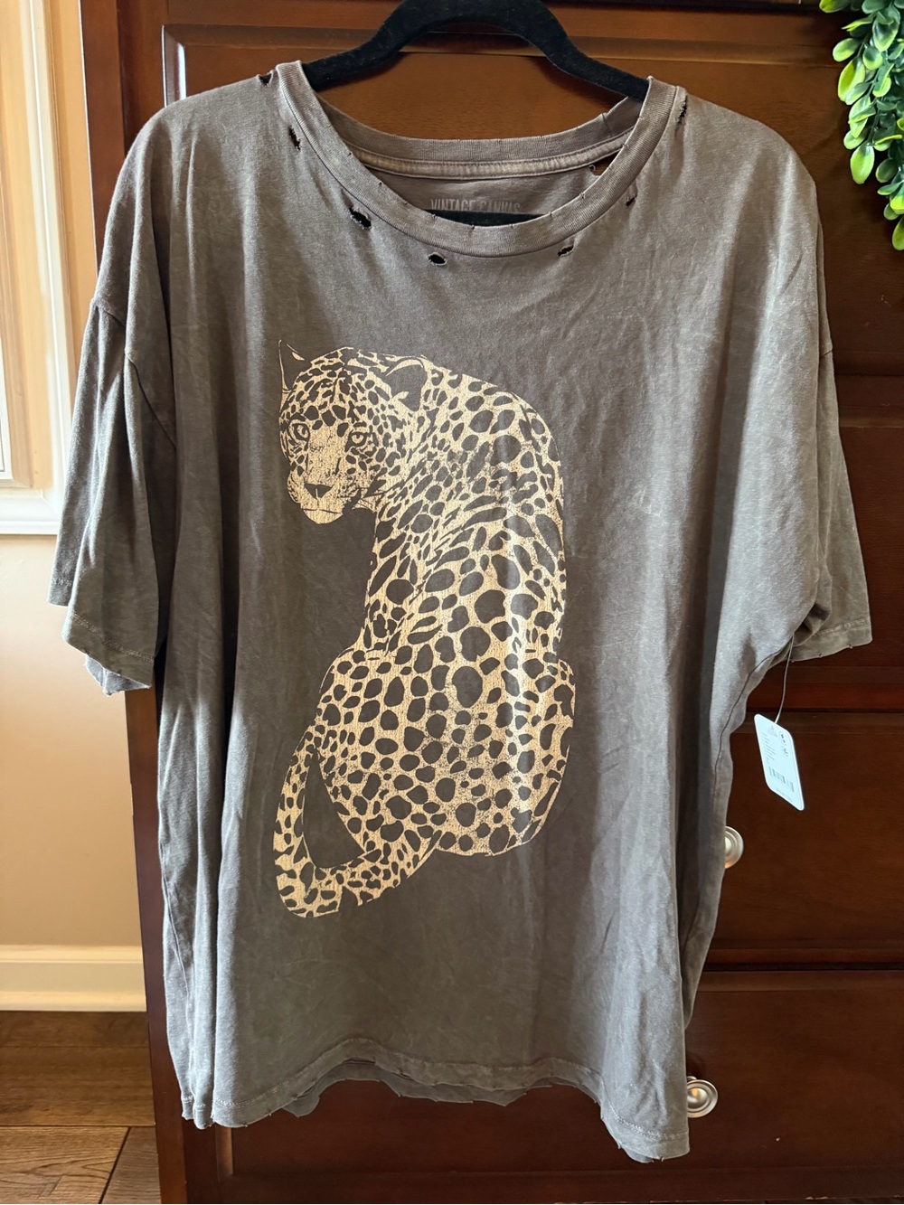 Free People Vintage-Inspired Leopard Graphic Tee - Gray